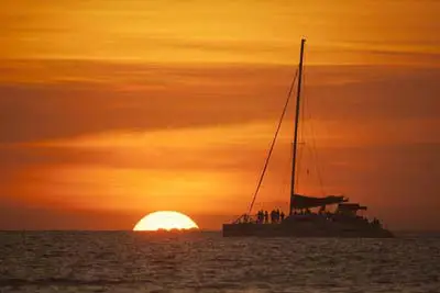 Sunset cruise in Roatan