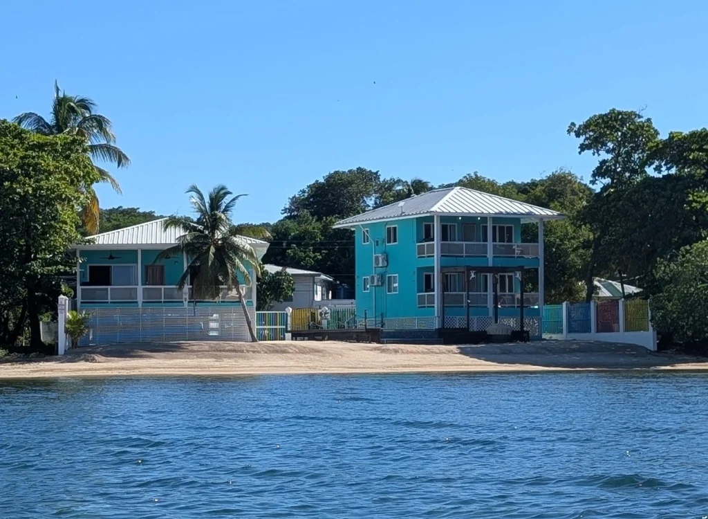 Hummingbird Casitas-Roatan Beachfront Rental-surrounded by the Caribbean Sea